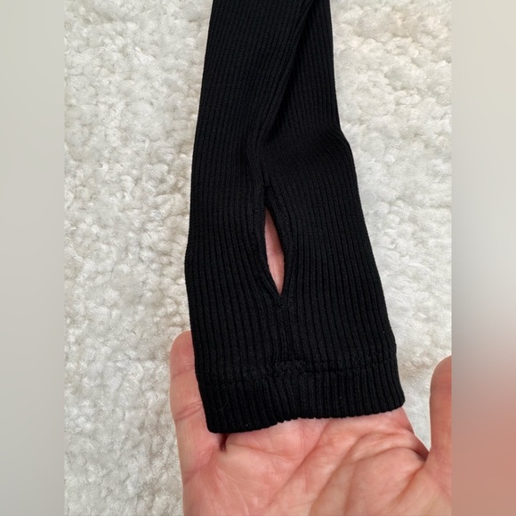 AGOLDE Bea Cutaway Bodysuit Asymmetrical Neckline Black Size Medium NWT - Picture 11 of 14